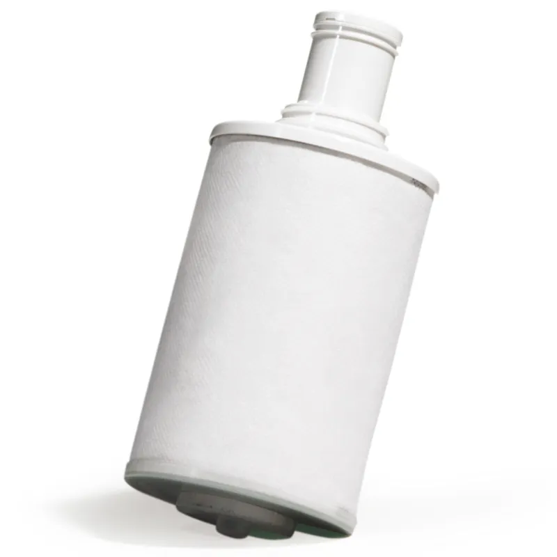 Keičiamas eSpring™ vandens valymo sistemos filtras su UV technologija, užtikrinantis efektyvų vandens valymą.