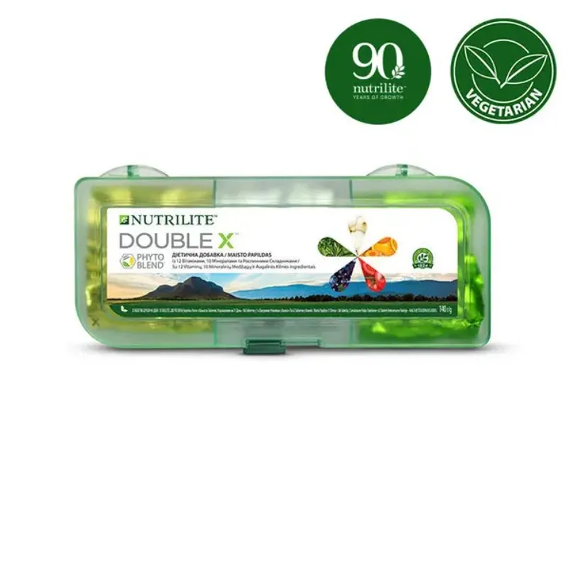 Nutrilite DOUBLE X maisto papildas, turintis 12 vitaminų, 10 mineralų ir 22 augalus.